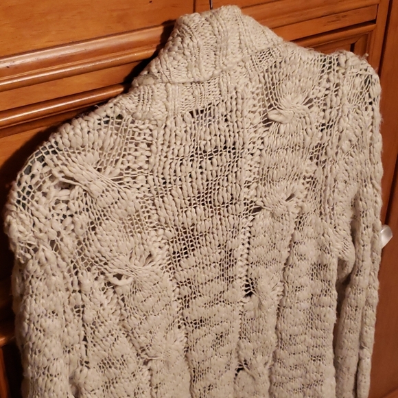 Like New Jessica Simpson Cable Knit Sweater Beige - Picture 5 of 6